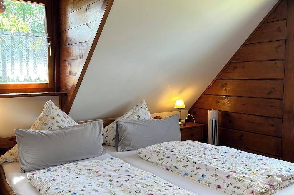 Hotel Waldhaus-Lahnstein, Zimmer 1, Doppelzimmer im Og inkl. Frühstück in Lahnstein, Mittelrhein