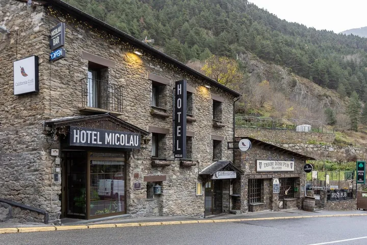 Hotel für 2 Personen - 1