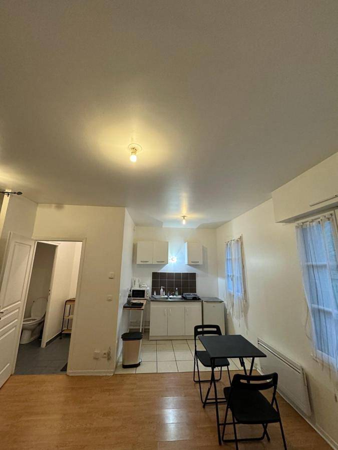 Appartement entier, Studio idéal Gare & Centre-Ville in Conflans-Sainte-Honorine, Yvelines