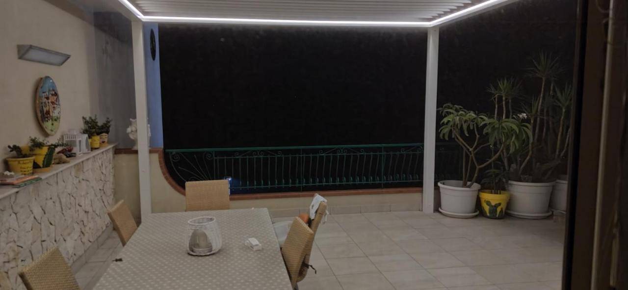 Appartamento intero, Penthouse Apartment in Santa Teresa di Riva, Provincia di Messina