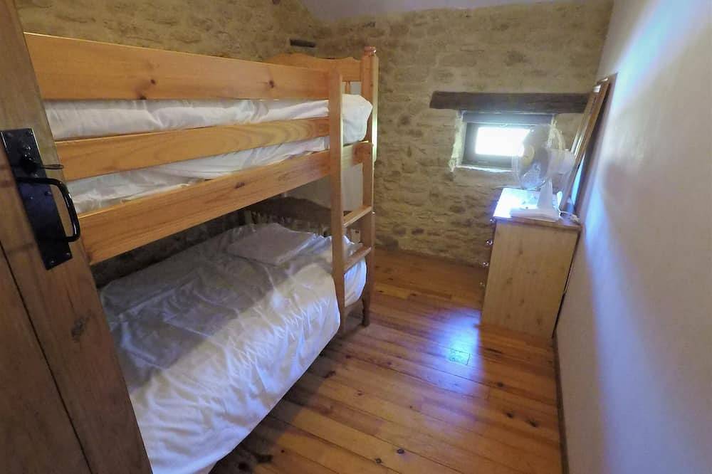 Familiärer und haustierfreundlicher Rückzugsort mit 3 Schlafzimmern in der Nähe des Flusses Lot und der Weinberge in Frayssinet-le-Gélat, Quercy