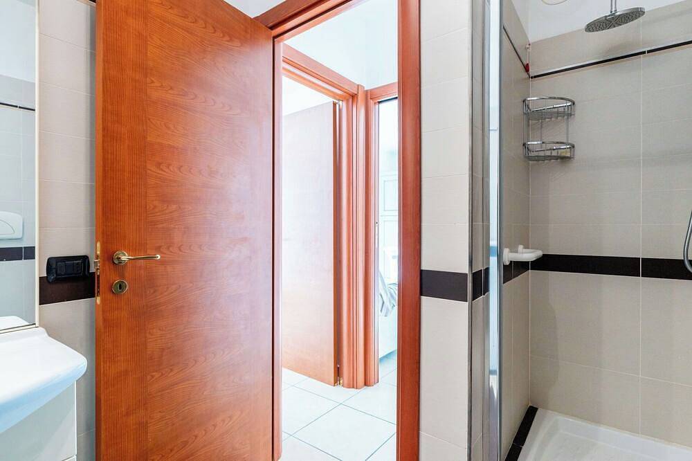 Apartamento entero, Bonito apartamento para 4 personas con A/C, Wifi y balcón in Taggia (City), Taggia