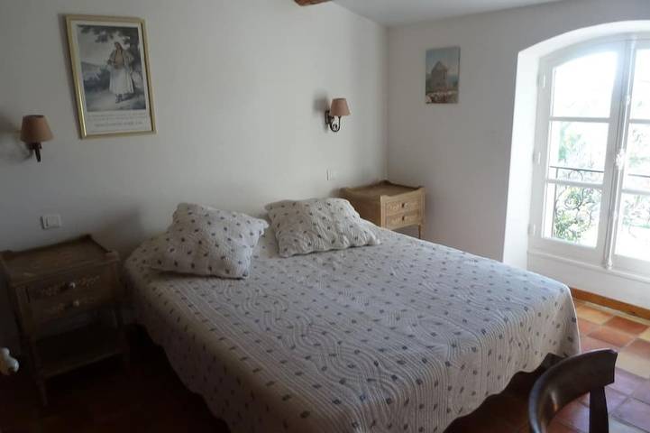 Location de vacances pour 12 personnes, avec terrasse et jardin à Éguilles - 3