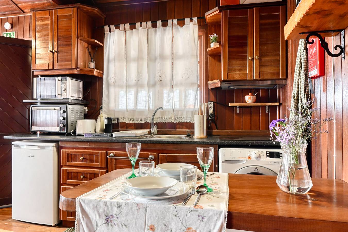 Chalet do Relógio d’Água, a Home in Madeira in Canhas (Madeira), Madeira