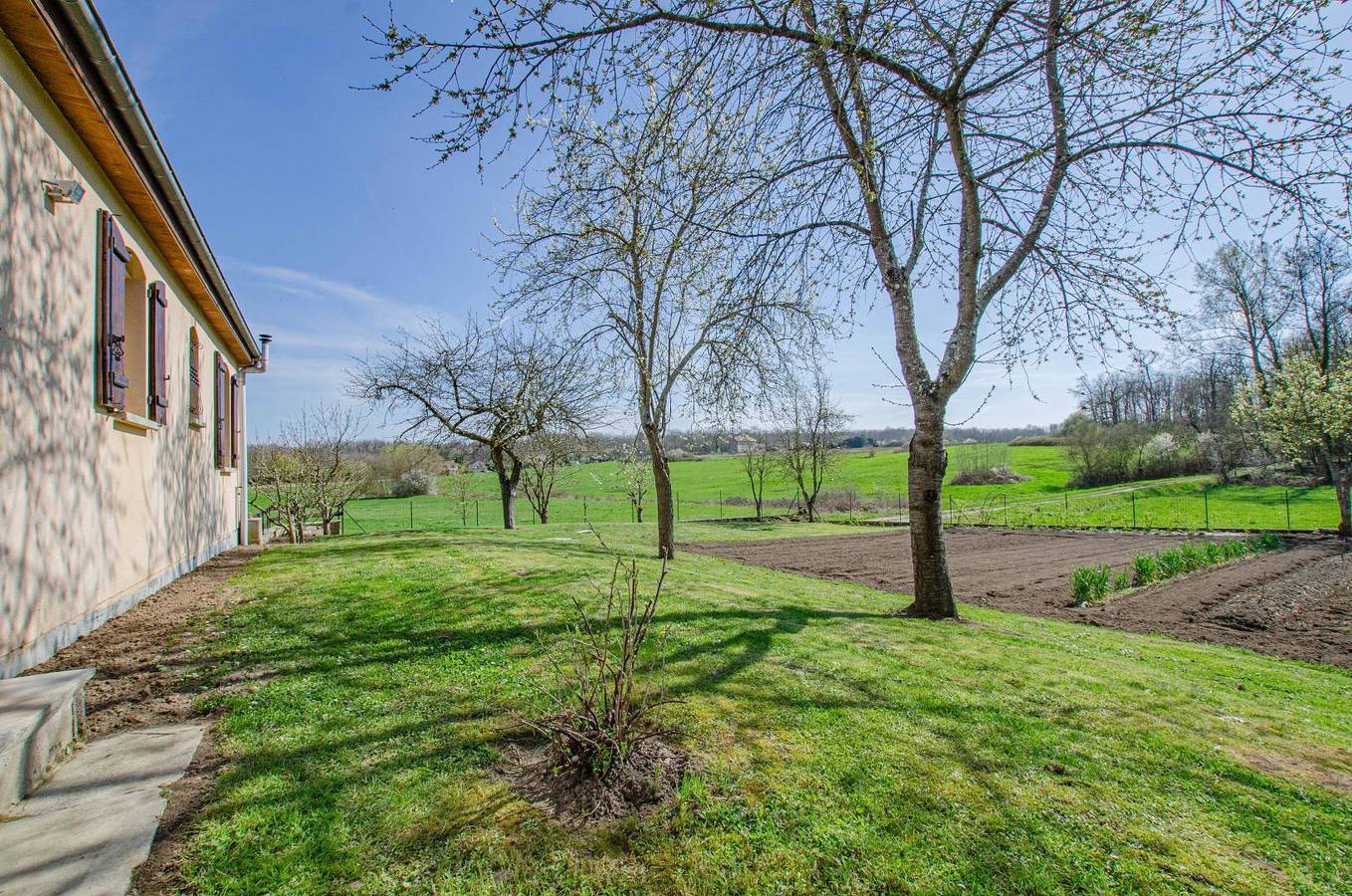 La Grande Sablonnière in La Ville-aux-Bois, Aube (desambiguación)