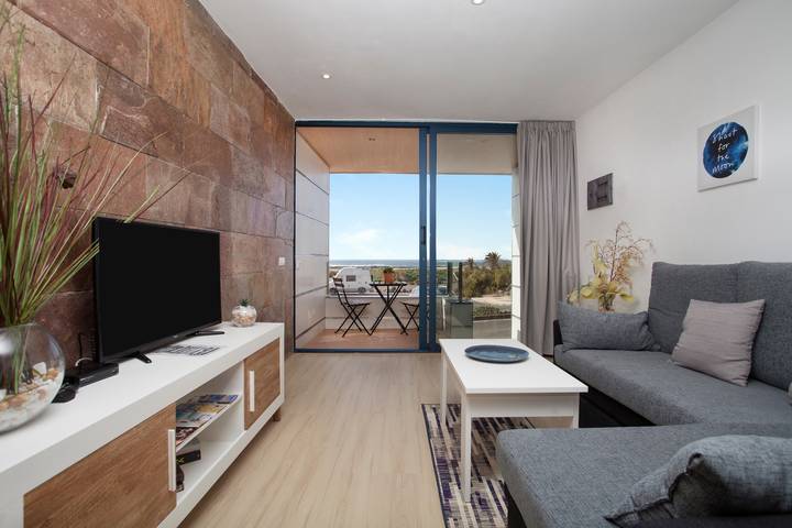 Entire apartment, Luxurious Holiday Apartment “Apartamento El Bañadero” with Sea View, Terrace & Balcony  in El Cotillo, La Oliva