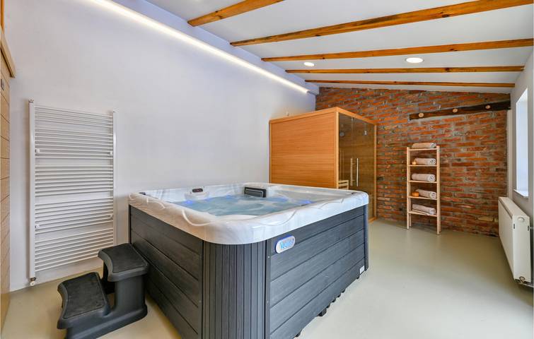 Reizende 2-Zimmer-Wohnung mit Pool, WLAN und Terrasse in der Nähe des Stadtzentrums von Bjelovar in Bjelovar-Bilogora