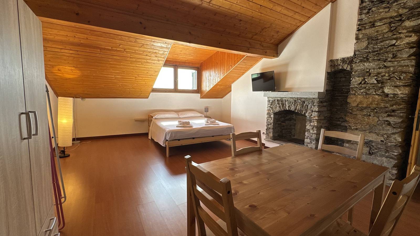 Entire apartment, Holiday apartment for 2 people in Viggiona, Trarego Viggiona