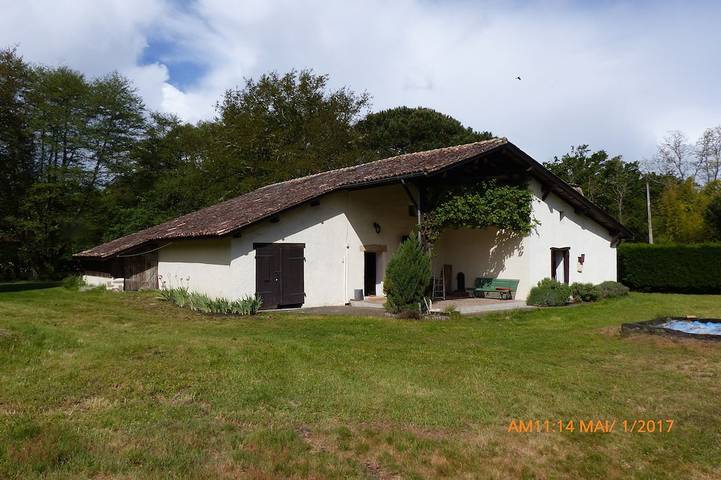 Gîte pour 9 personnes, avec jardin et terrasse