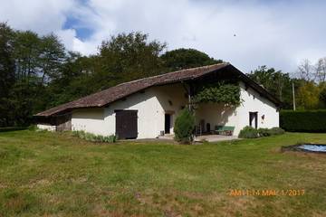 Gîte pour 9 personnes, avec jardin et terrasse à Villandraut