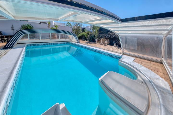 Casa rural para 2 personas, con jardín y piscina en San Bartolomé