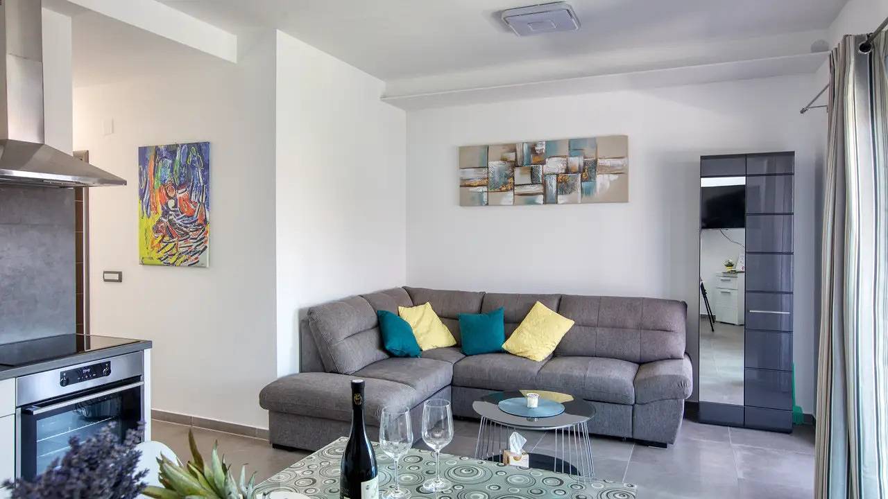 Ganze Ferienwohnung, Ferienwohnung für 4 Personen (47 m²) in Betina in Betina, Tisno