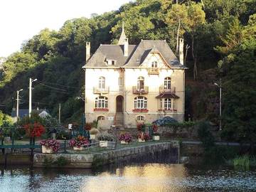 Cottage pour 14 personnes, avec vue ainsi que jardin et terrasse, animaux acceptés à Rohan