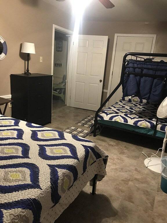 3 Bd, 2 Bth, 2 Minuten von Mcraes und River Zugang. Haustierfreundlich in Homosassa, Citrus County