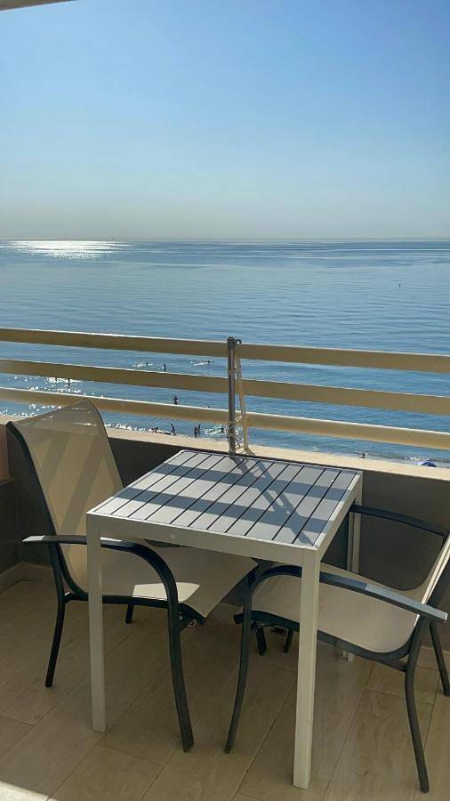 Apartahotel para 2 personas, con balcón además de piscina y vistas en Costa del Sol