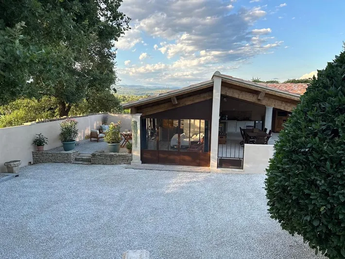 Apartamento de vacaciones para 2 personas, con vistas además de piscina y jardín - 1