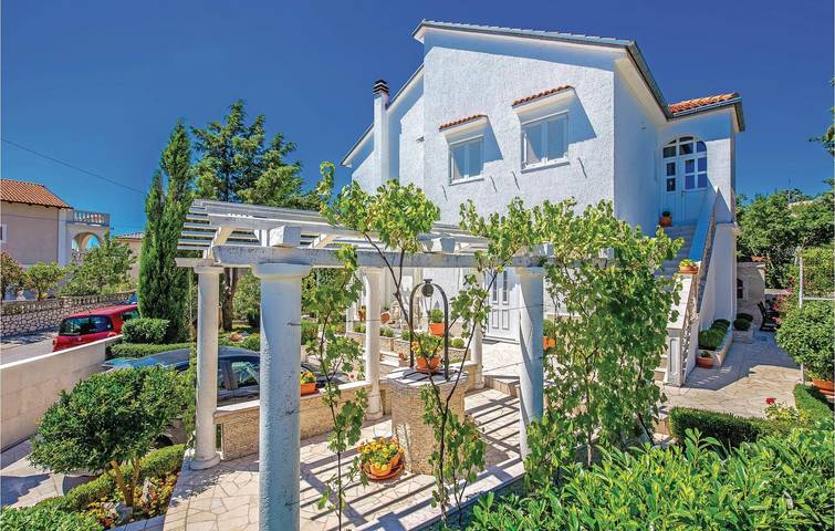 Ferienwohnung für 2 Personen, mit Terrasse in Novi Vinodolski - 2