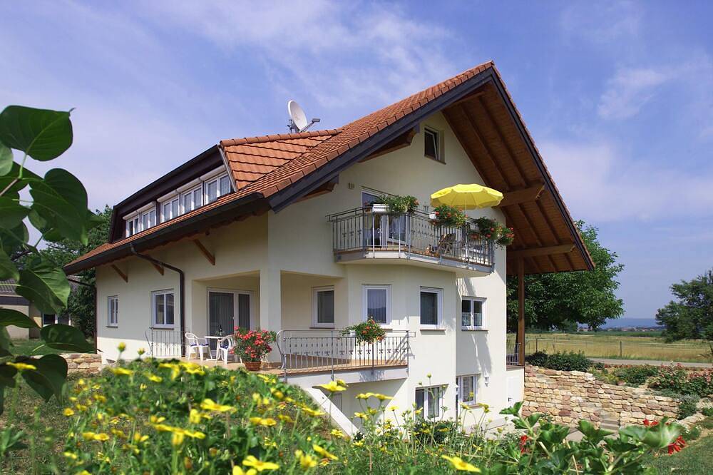 Ganze Wohnung, Ferien im Weingut im Naturgarten Kaiserstuhl, mit Blick auf die Weinberge wohnen in Endingen am Kaiserstuhl, Endingen