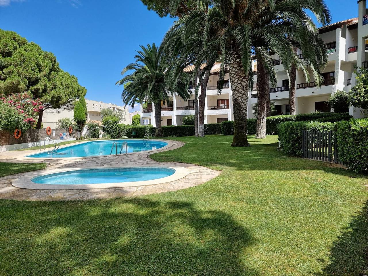 Ganze Wohnung, Gemütliches Studio mit Terrasse nahe am Strand in L'Escala in l'Escala, Oberampurien