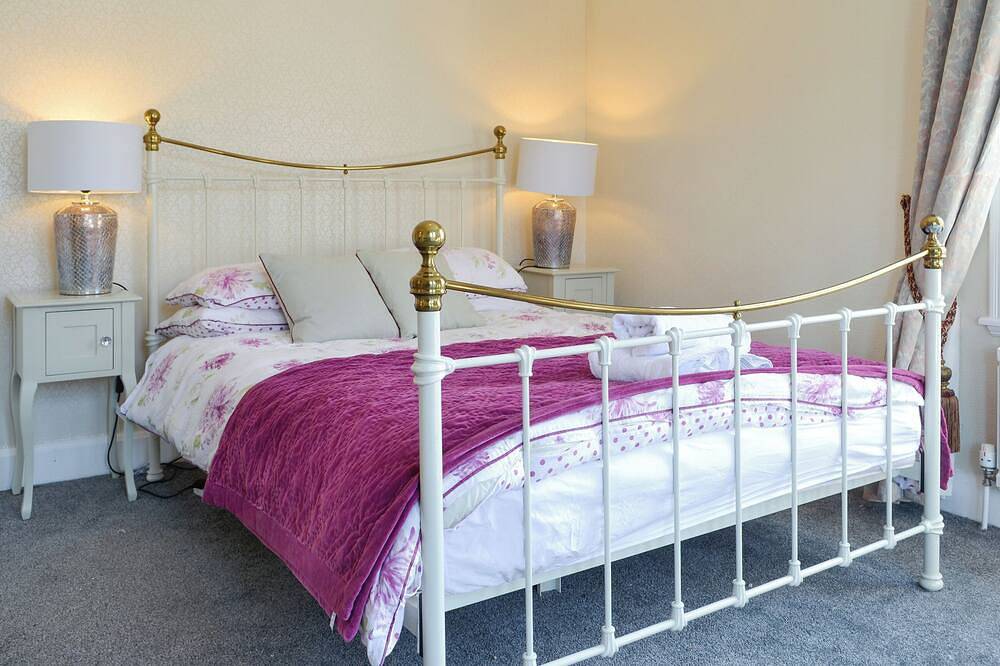 4 bedroom accommodation in Dumfries in Dumfries, Dumfries and Galloway