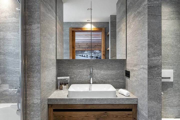 Ganze Wohnung, Zentrales Penthouse mit WLAN und Parkplatz, 6 Zimmer für 12 Personen in Saint-Bon-Tarentaise, Courchevel