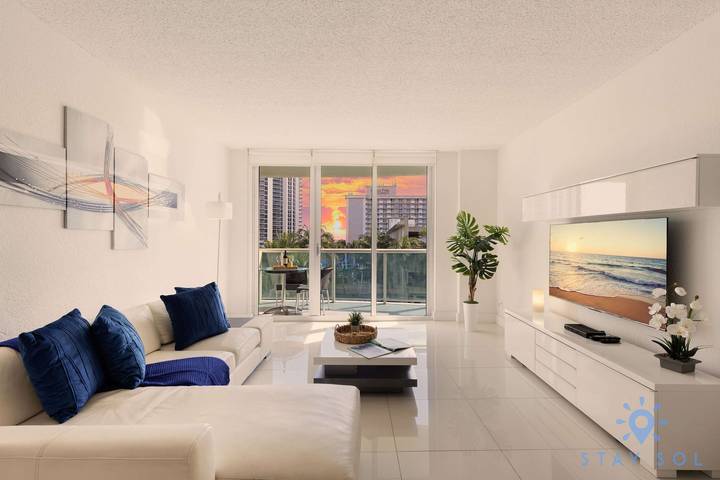 Vacation rental for 6 people, with balcony, kid friendly in Sunny Isles Beach