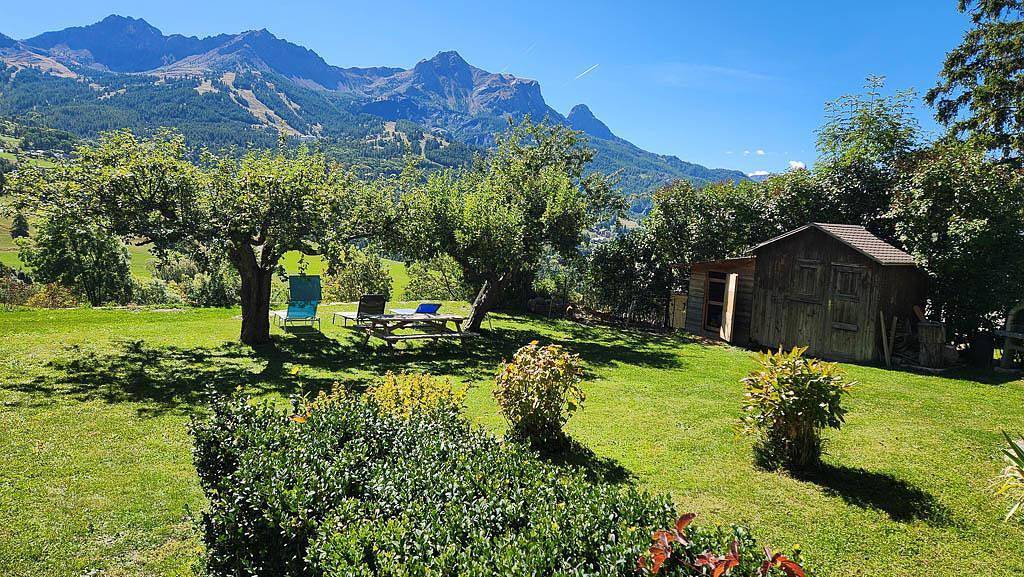 Casa de huéspedes para 5 personas con jardín in Enchastrayes, Región de Barcelonnette