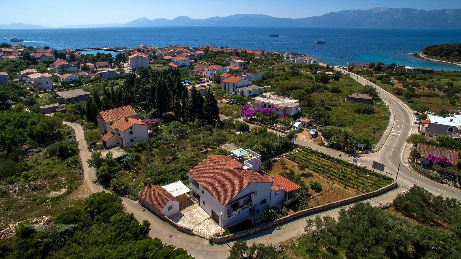 Ganze Wohnung, 4-Zimmer-Ferienwohnung mit Terrasse und Meerblick Sucuraj, Hvar A-24563-a in Sucuraj, Hvar