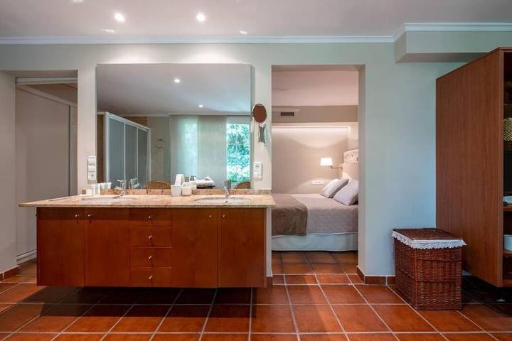 Chalet para 8 personas, con vistas además de jardín y piscina en Provincia de Lleida - 2