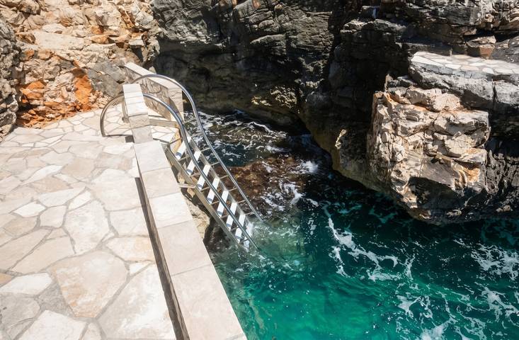 Apartamento entero, Apartamento moderno con vista al mar en Dobra Voda, 95 m², Piscina in Dobra Voda, Montenegro Coast