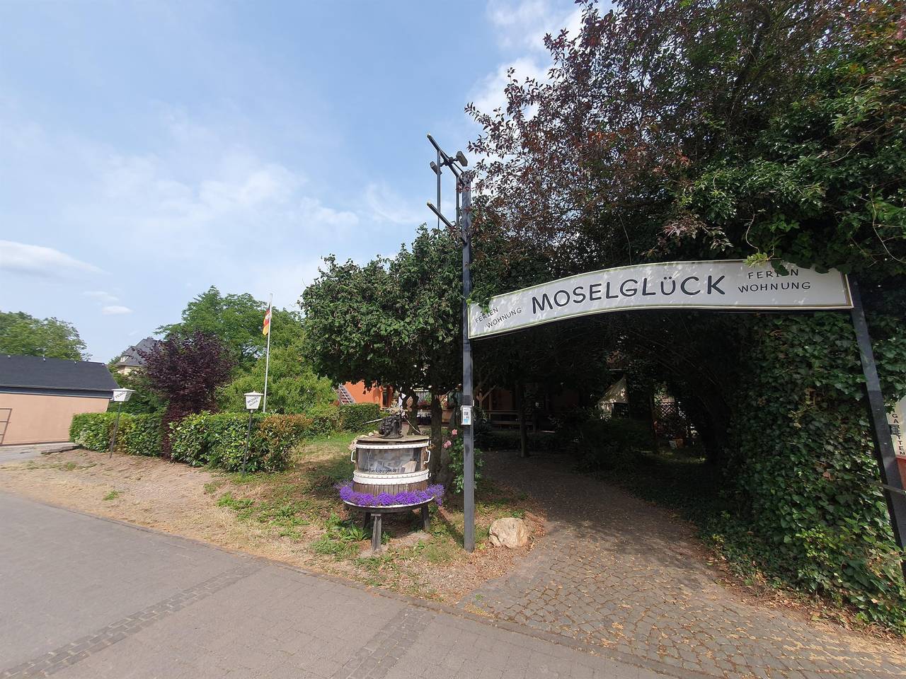 Ganze Ferienwohnung, Ferienwohnung mit Terrasse in Burg Eltz, Burgen (Mosel)