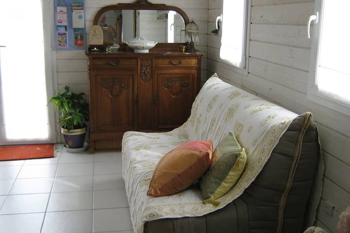 Location de vacances pour 2 personnes, avec jardin, animaux acceptés à Port-des-Barques - 4