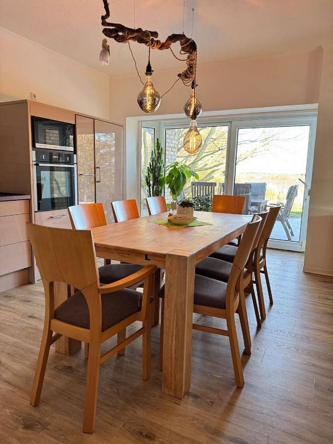 Ferienwohnung für 12 Personen, mit Balkon und Terrasse sowie Garten und Ausblick