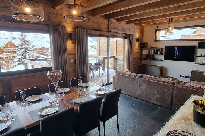 Casa rural para 10 personas, con balcón - 1
