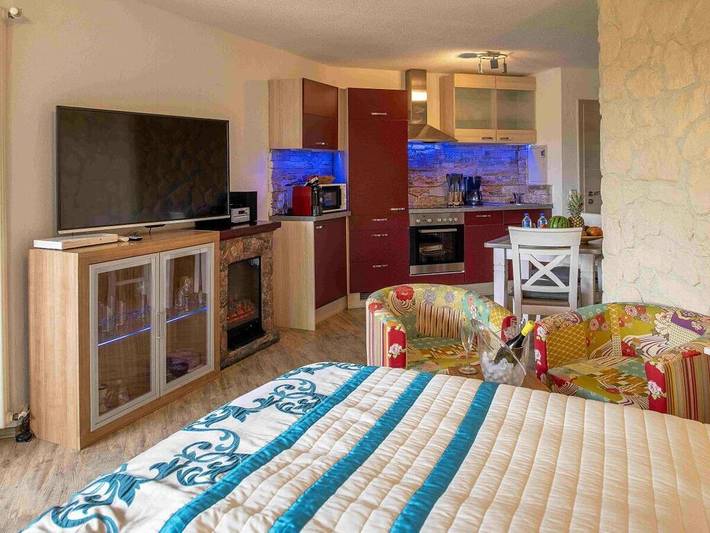 Ferienhaus für 2 Personen, mit Whirlpool und Sauna sowie Garten in Schalkenmehren - 3