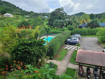 Gîte pour 4 personnes, avec jardin ainsi que vue et piscine à Remire-Montjoly