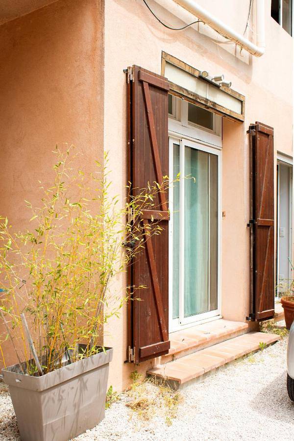 Appartement entier, Grand Studio - Proche Gare in Cassis, Région de Marseille