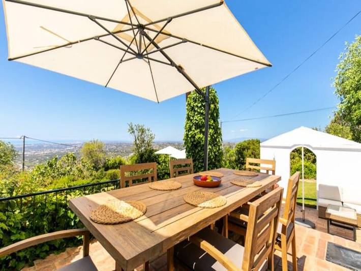 Gîte pour 8 personnes, avec terrasse ainsi que jardin et piscine dans Boliqueime - 2