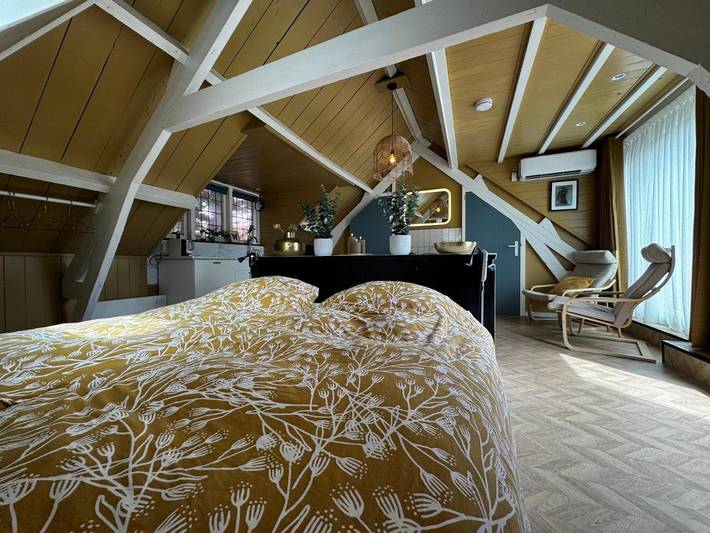 Vakantiewoning voor 2 personen, with Balkon and Whirlpool as well as Terras and Tuin in Serooskerke