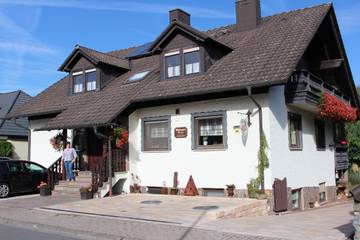 Pension für 3 Personen, mit Garten, kinderfreundlich in Main-Odenwald