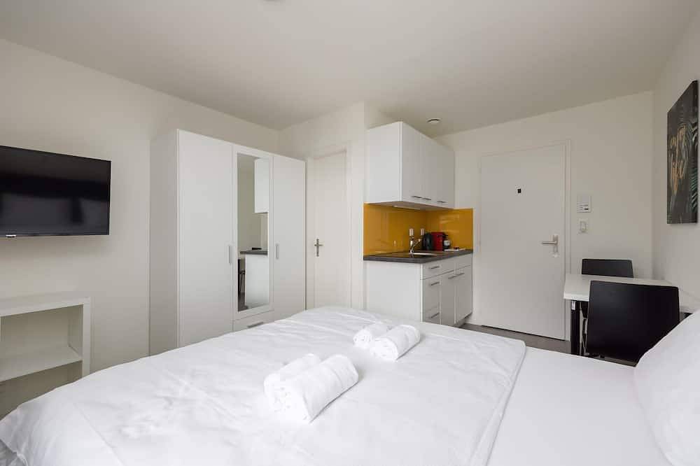 Appartamento intero, Urban Oasis with Queen Bed and City View (Be-53) in Zurigo, Distretto di Zurigo