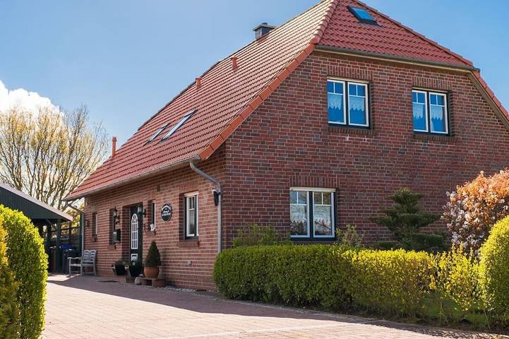 Ferienwohnung für 5 Personen, mit Whirlpool und Garten sowie Pool und Sauna in Minsen