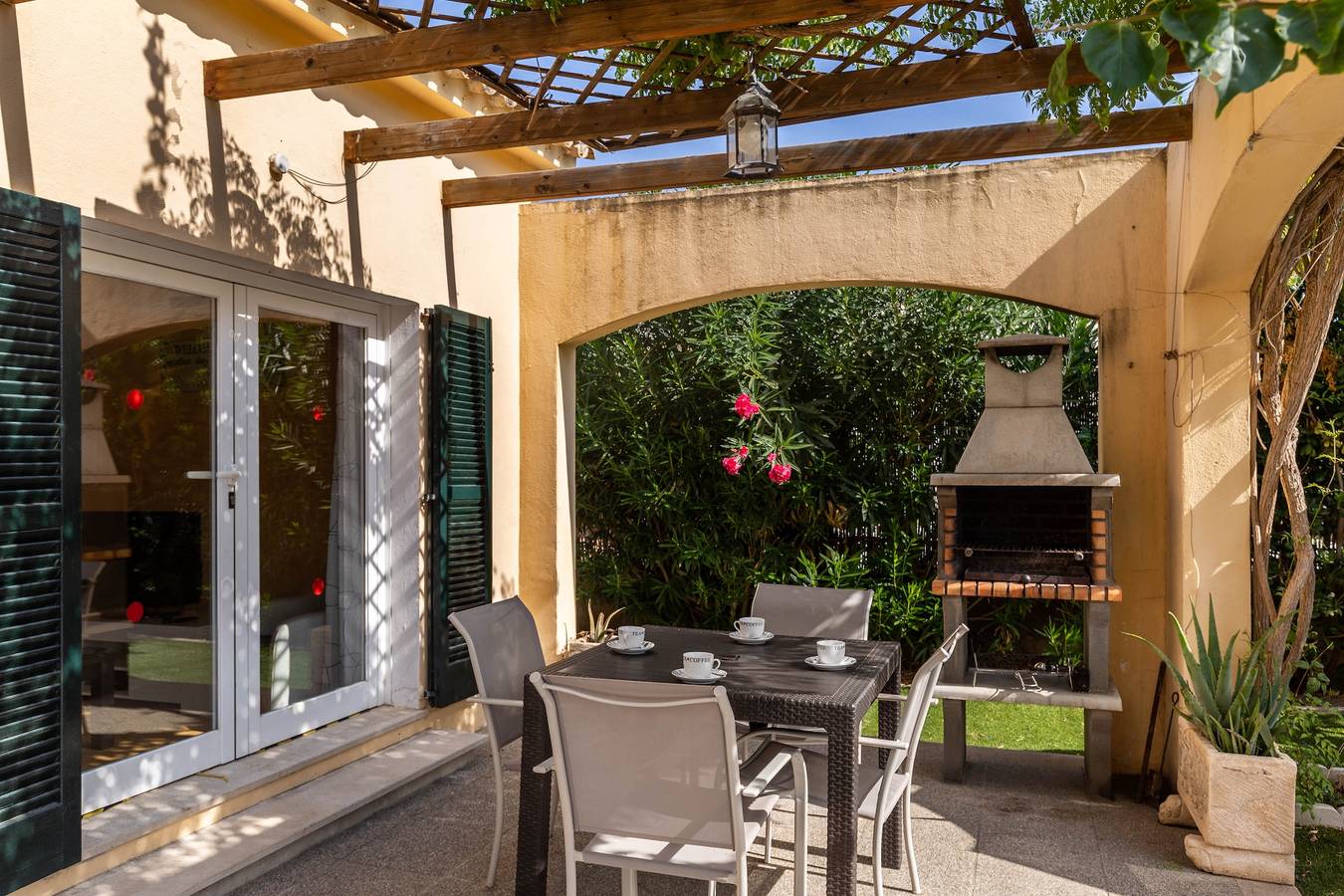 Villa 'Oleanda' mit Privatem Pool und Wlan in Alcúdia, Mallorcas Küste