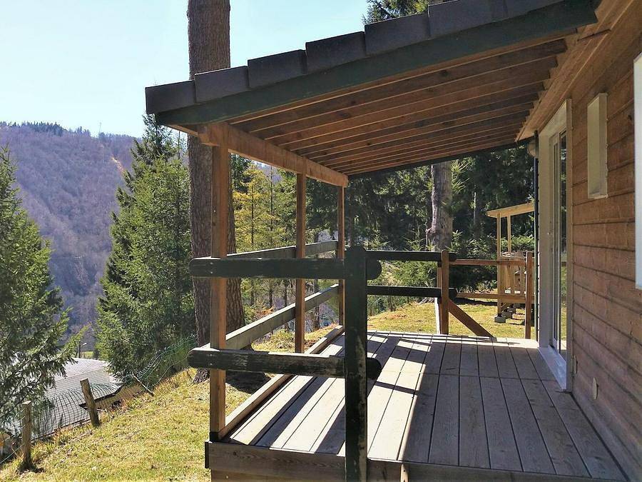 Flower Camping Le Belvédère - Chalet 5 personnes - Confort - Truyère in Neuvéglise, Région de Saint-Flour