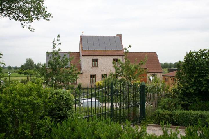 Location de vacances pour 16 personnes, avec Terrasse ainsi que Jardin et Vue à Lo-Reninge