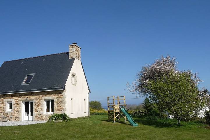 Maison de vacances pour 7 personnes, avec terrasse et jardin à Plougrescant