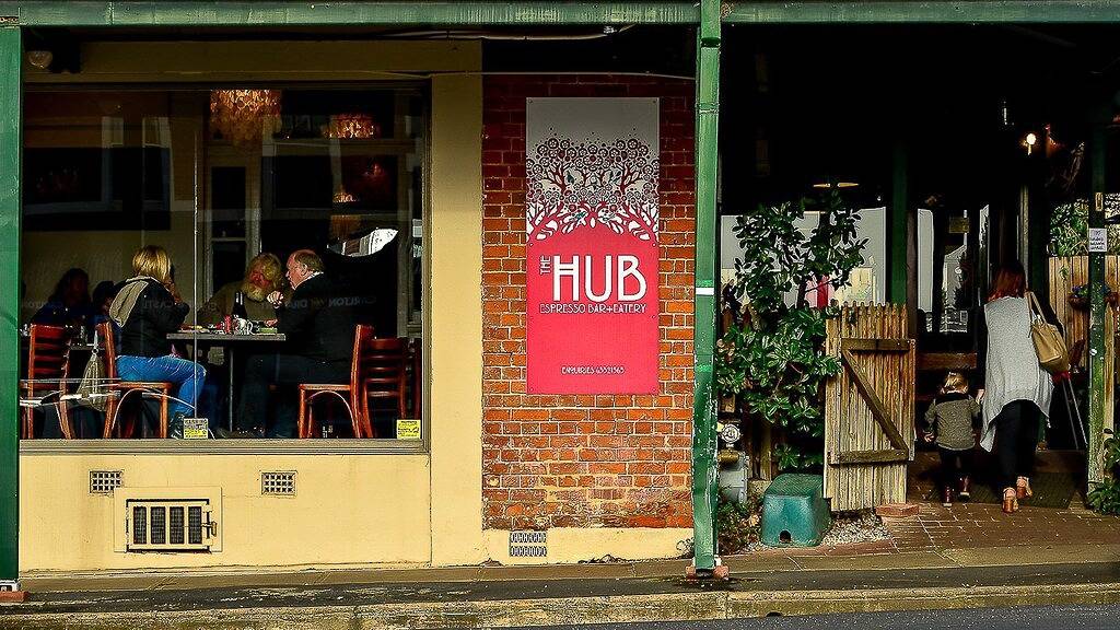 Ganze Wohnung, Stilvoll renoviertes historisches Apartment in einer ruhigen, von Bäumen gesäumten Straße in der Nähe des Geschäftsviertels in Bathurst, New South Wales