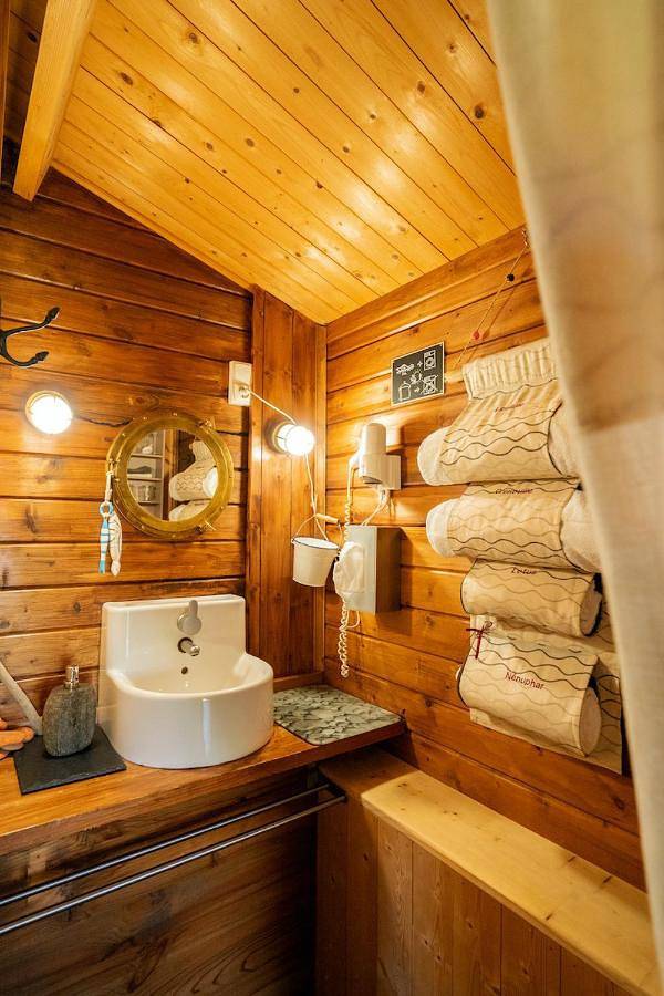 Location de vacances pour 2 personnes, avec jardin ainsi que jacuzzi et sauna à Fronsac - 2