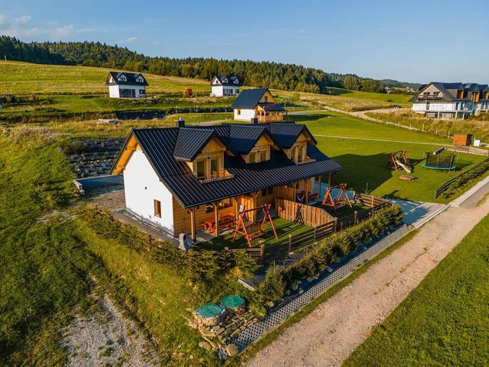 Dom dla 10 osób, z Balkon i Taras oraz Jacuzzi i Ogród w Grywałd