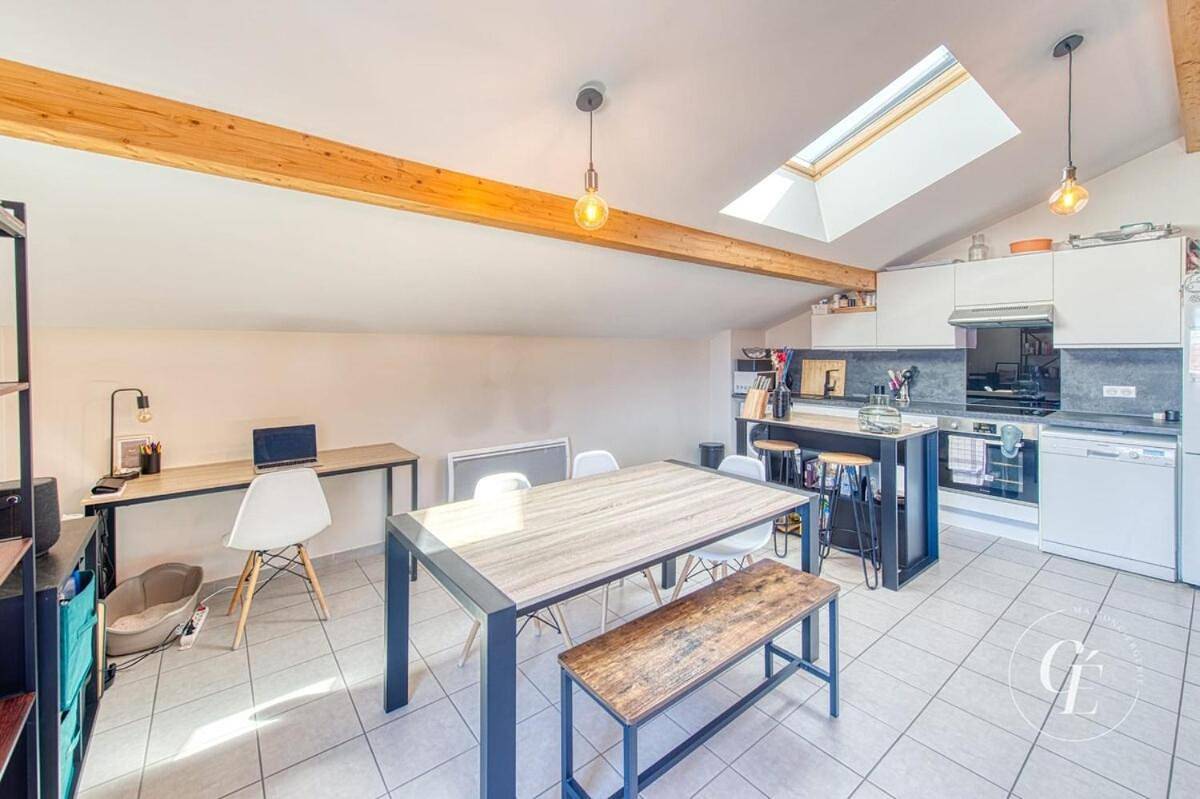 Appartement entier, Laura - Cozy appartement, confort à Béligneux - Idéal Pros in Béligneux, Ain